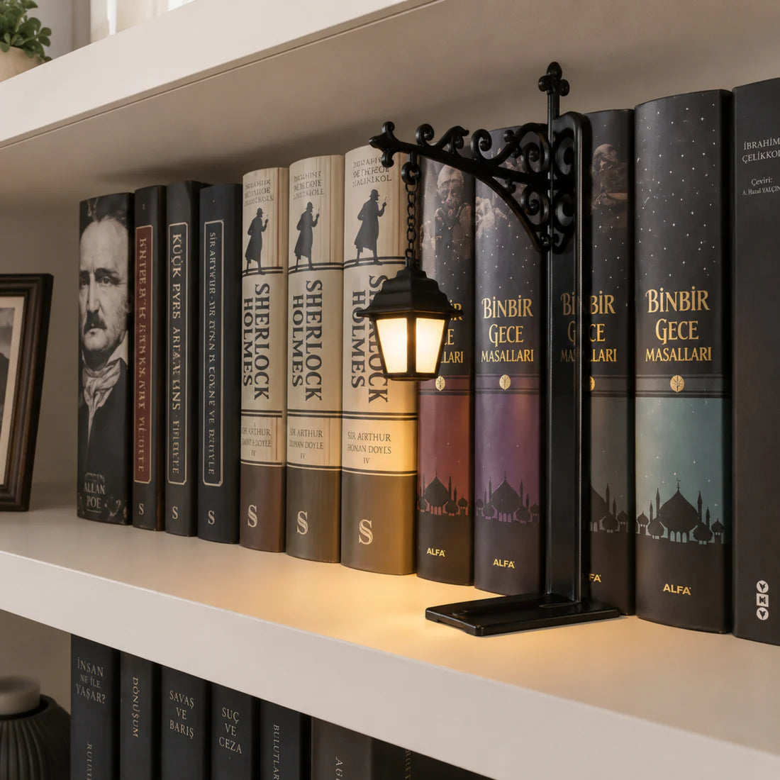 Bookshelf Latern